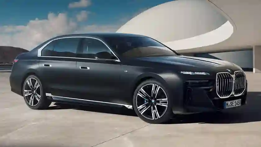 Роскошные автомобили: обзор топовых моделей 2024 года - BMW 7 Series