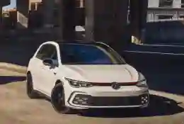 Подробный анализ: новый Volkswagen Golf 2024