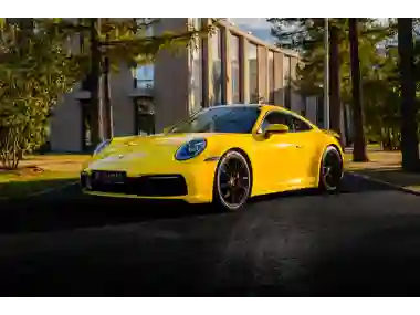 PORSCHE 911 CARRERA 4S