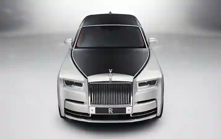 Роскошные автомобили: обзор топовых моделей 2024 года - Rolls-Royce Phantom