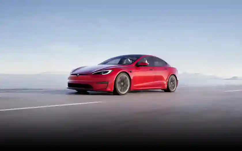 Роскошные автомобили: обзор топовых моделей 2024 года - Tesla Model S Plaid